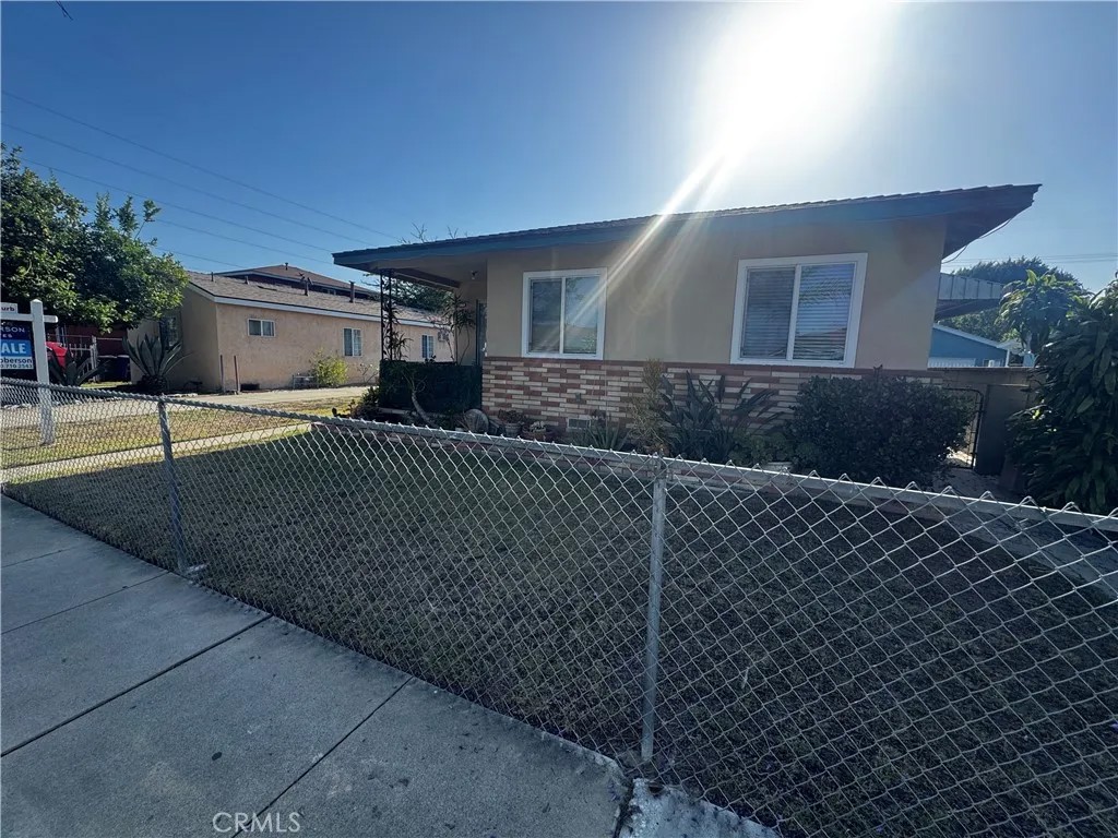 8977 Bryson Avenue