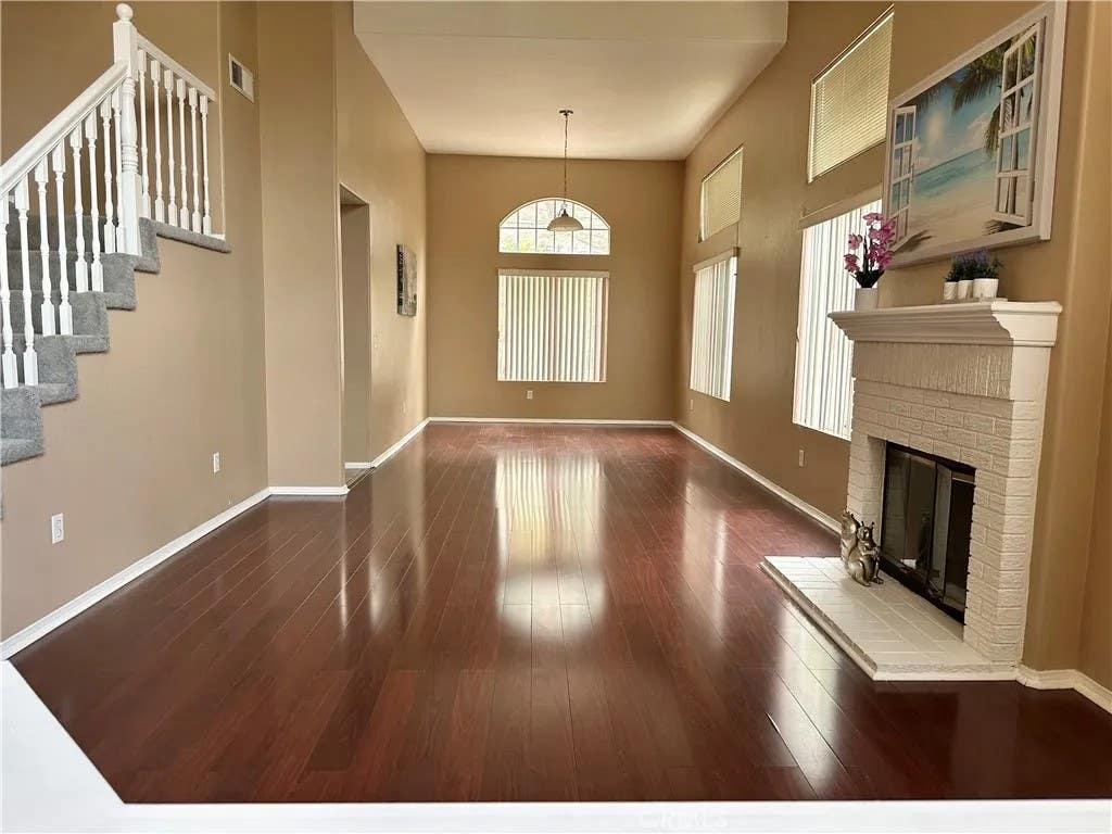 Photo of 40205 White Leaf Ln, Murrieta, CA 92562 (MLS # AR26144140)