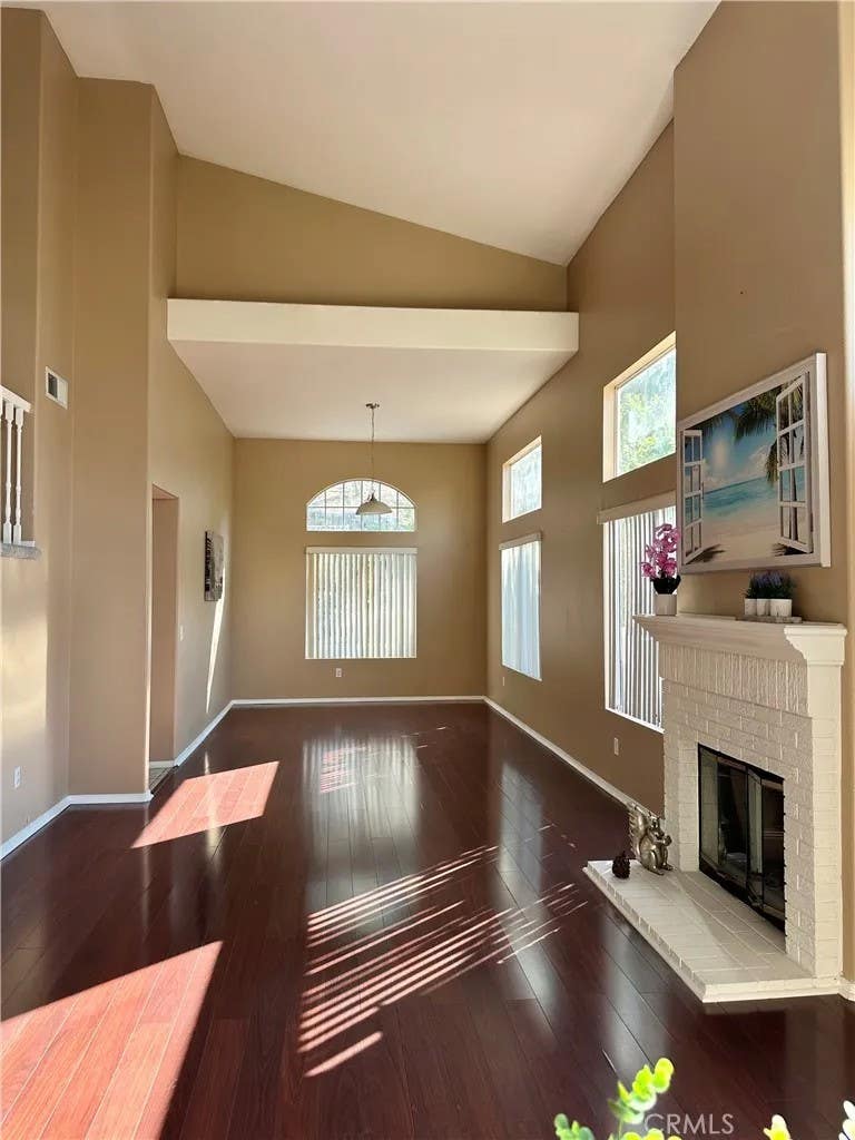 Photo of 40205 White Leaf Ln, Murrieta, CA 92562 (MLS # AR26144140)