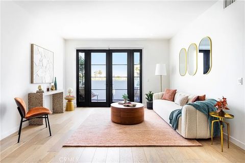 Photo of 1333 S Orange Grove Avenue #310, Los Angeles, CA 90019 (MLS # PF25281837)