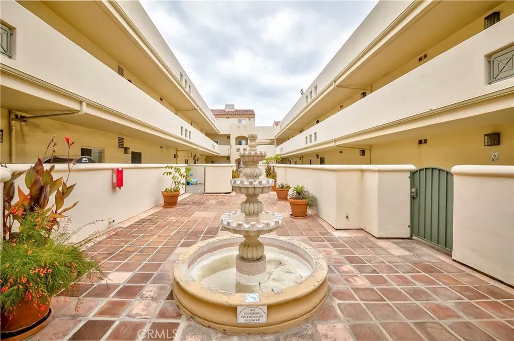 5500 Torrance Boulevard A304