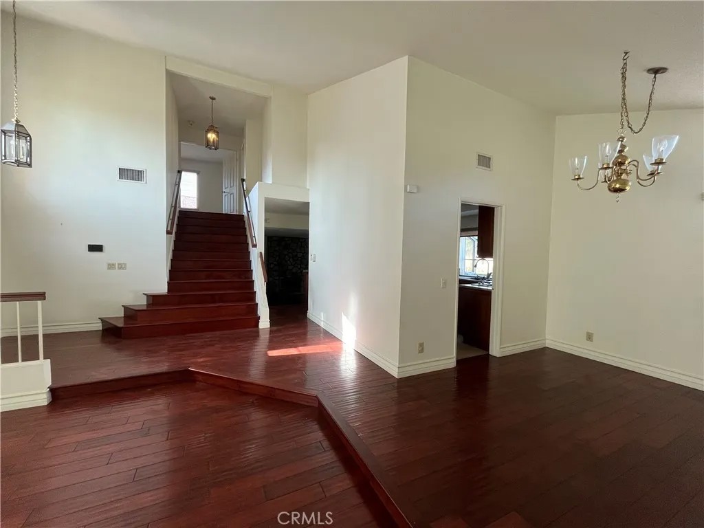 926 S Essex