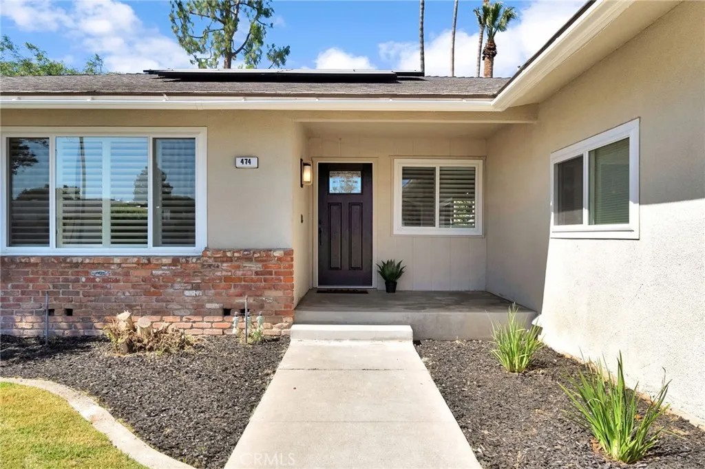 474 E Escalon