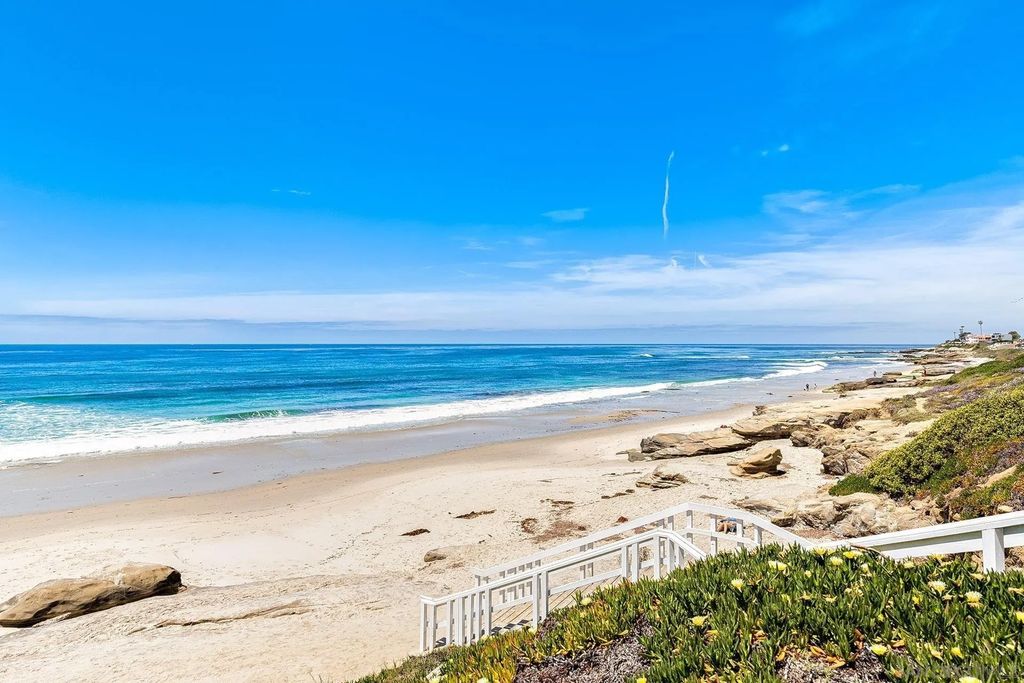 Photo of 3056 Via Alicante #C, La Jolla, CA 92037 (MLS # 260001922)