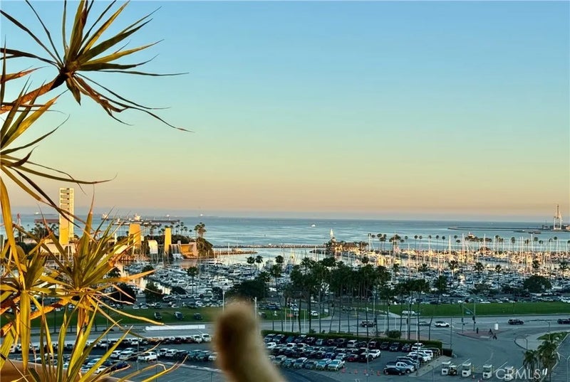 525 E Seaside Way 904