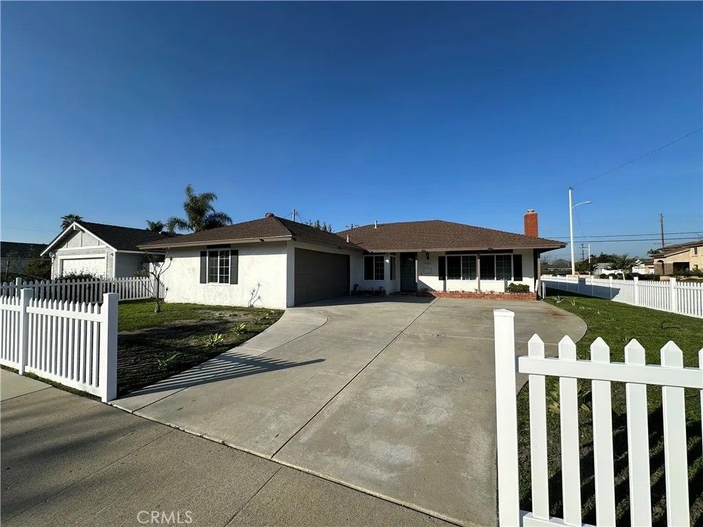 Photo of 6171 Winslow Dr, Huntington Beach, CA 92647 (MLS # PW25269100)