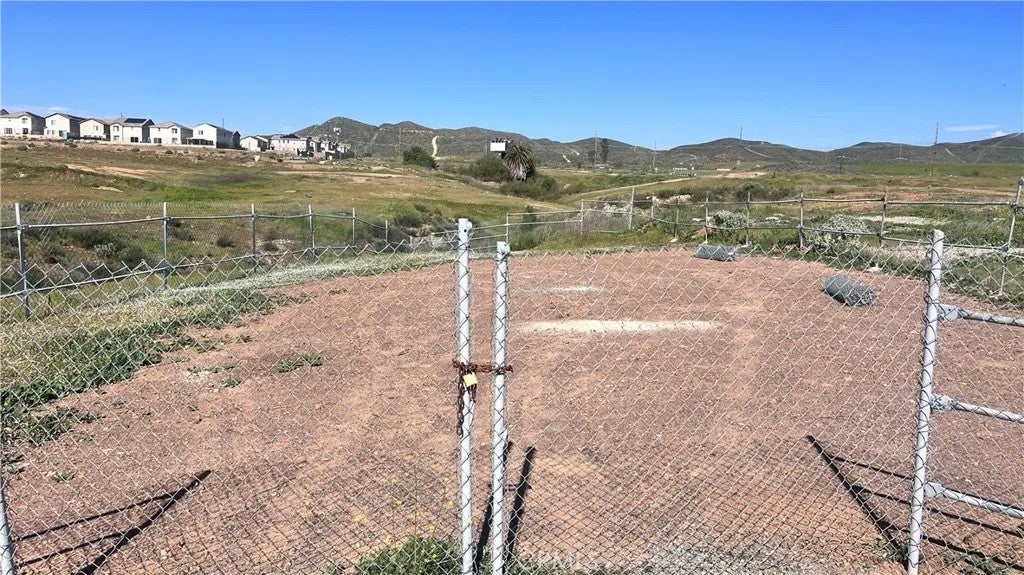 Photo of 0 cole, Lake Elsinore, CA 92530 (MLS # SW26029329)