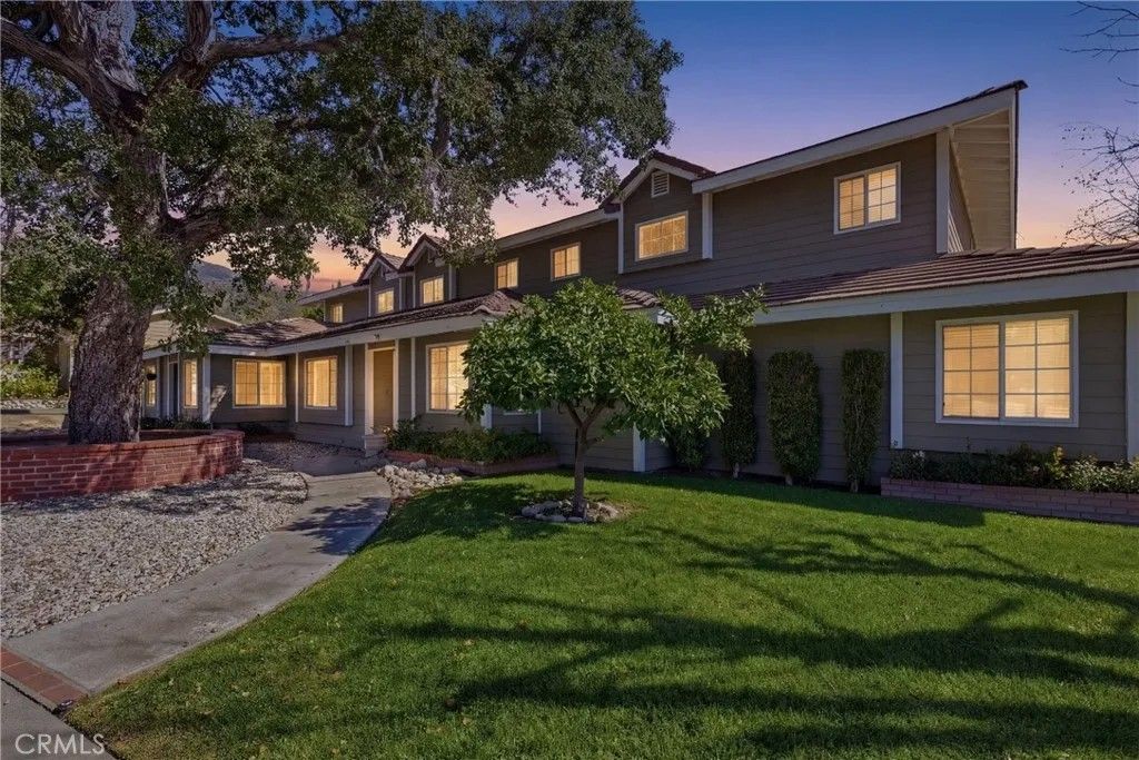 Photo of 136 Madeline Dr, Monrovia, CA 91016 (MLS # AR26050509)