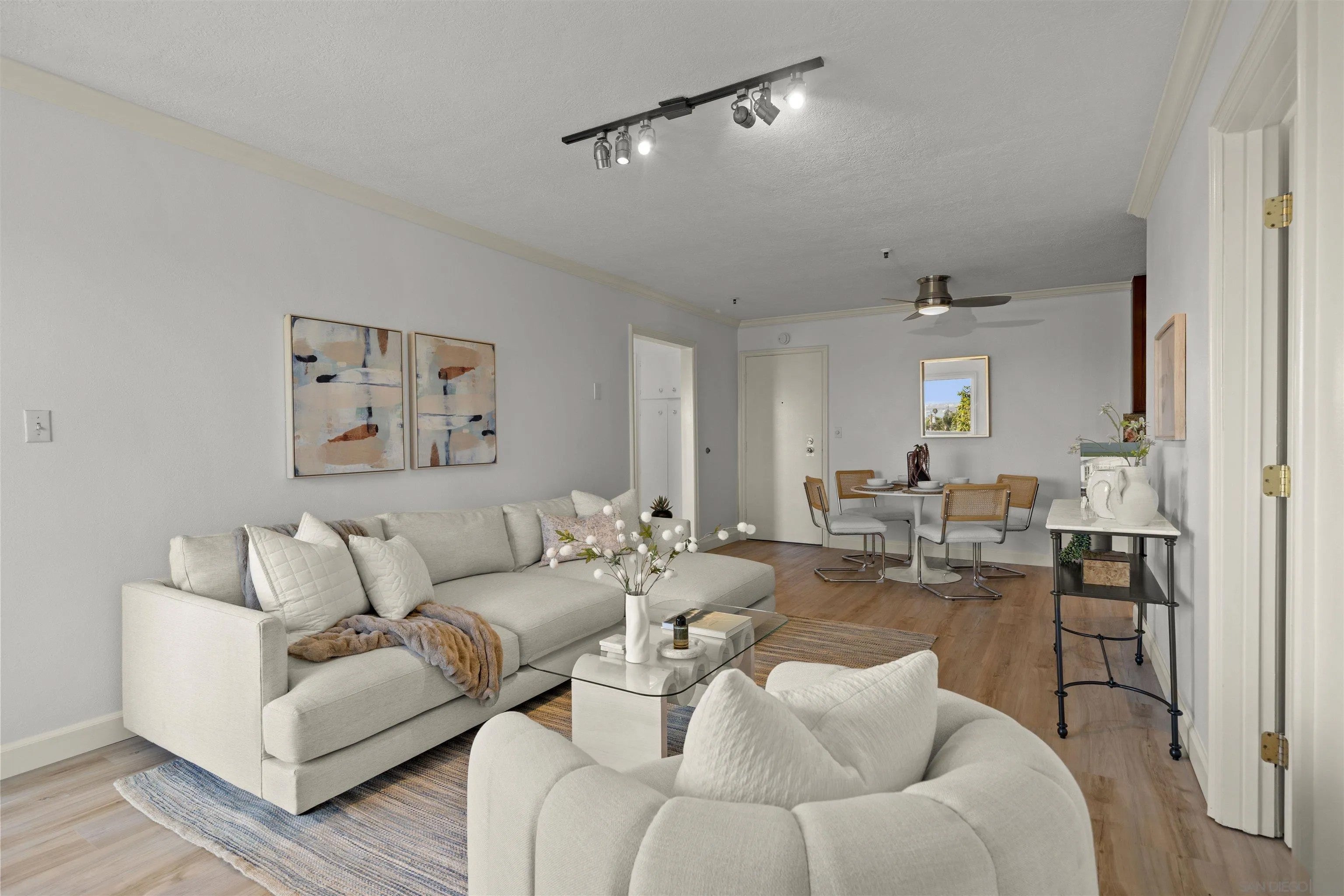 4730 Noyes St 204