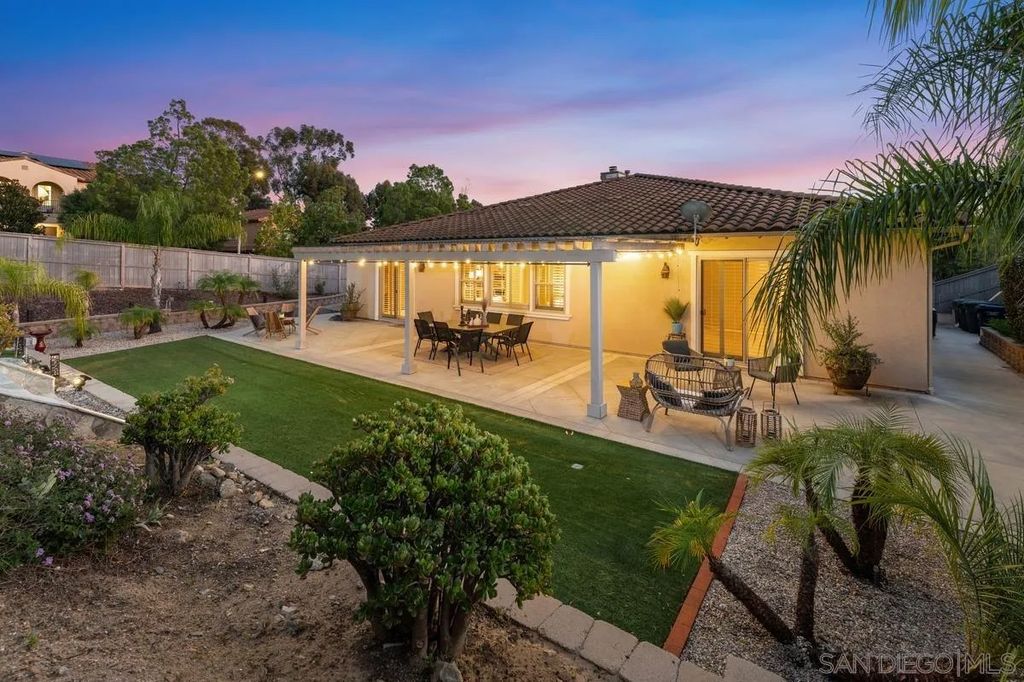 Photo of 2690 Ponderosa Ct, Escondido, CA 92027 (MLS # 250045122)