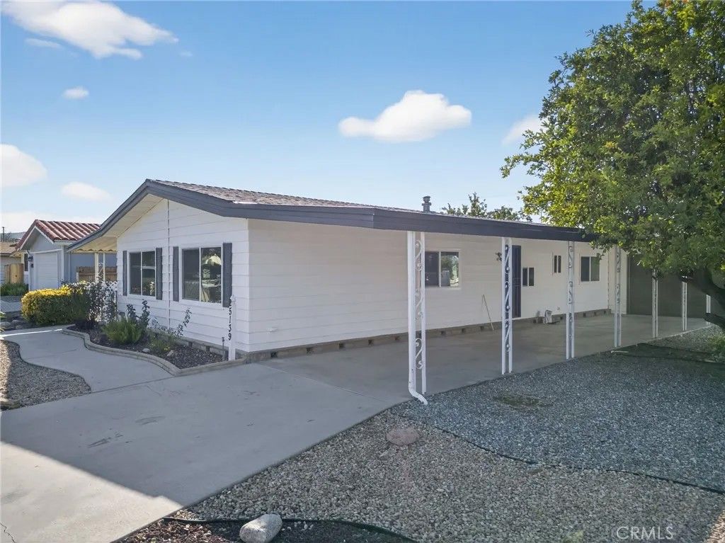 Photo of 25139 W Posey, Hemet, CA 92544 (MLS # SW26068758)