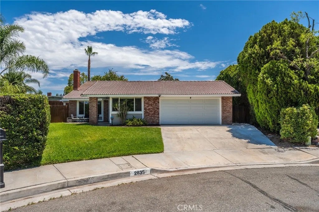 Photo of 2835 Capricorn CIR, Riverside, CA 92503 (MLS # OC26130018)