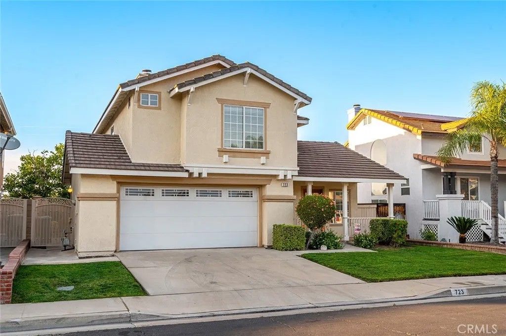Photo of 723 Pointe Vista, Corona, CA 92881 (MLS # IG26113143)