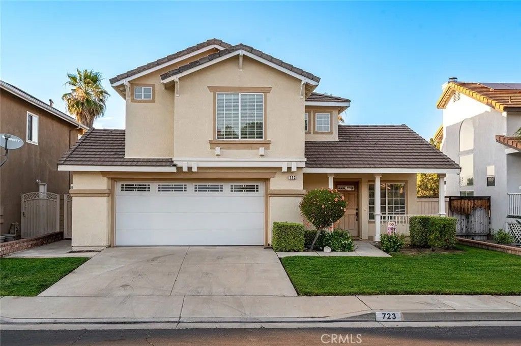 Photo of 723 Pointe Vista, Corona, CA 92881 (MLS # IG26113143)