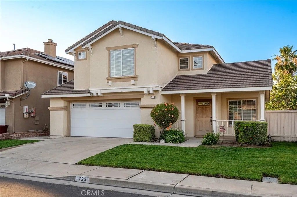 Photo of 723 Pointe Vista, Corona, CA 92881 (MLS # IG26113143)