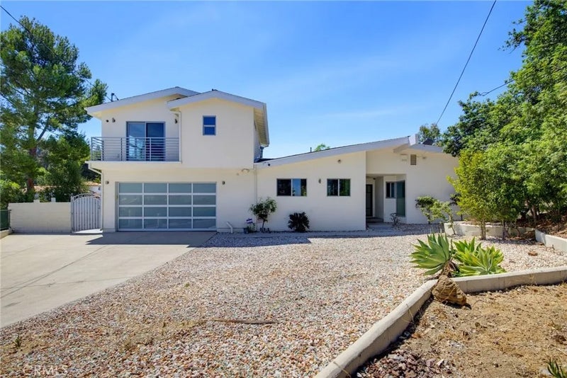 4715 Burgundy Road