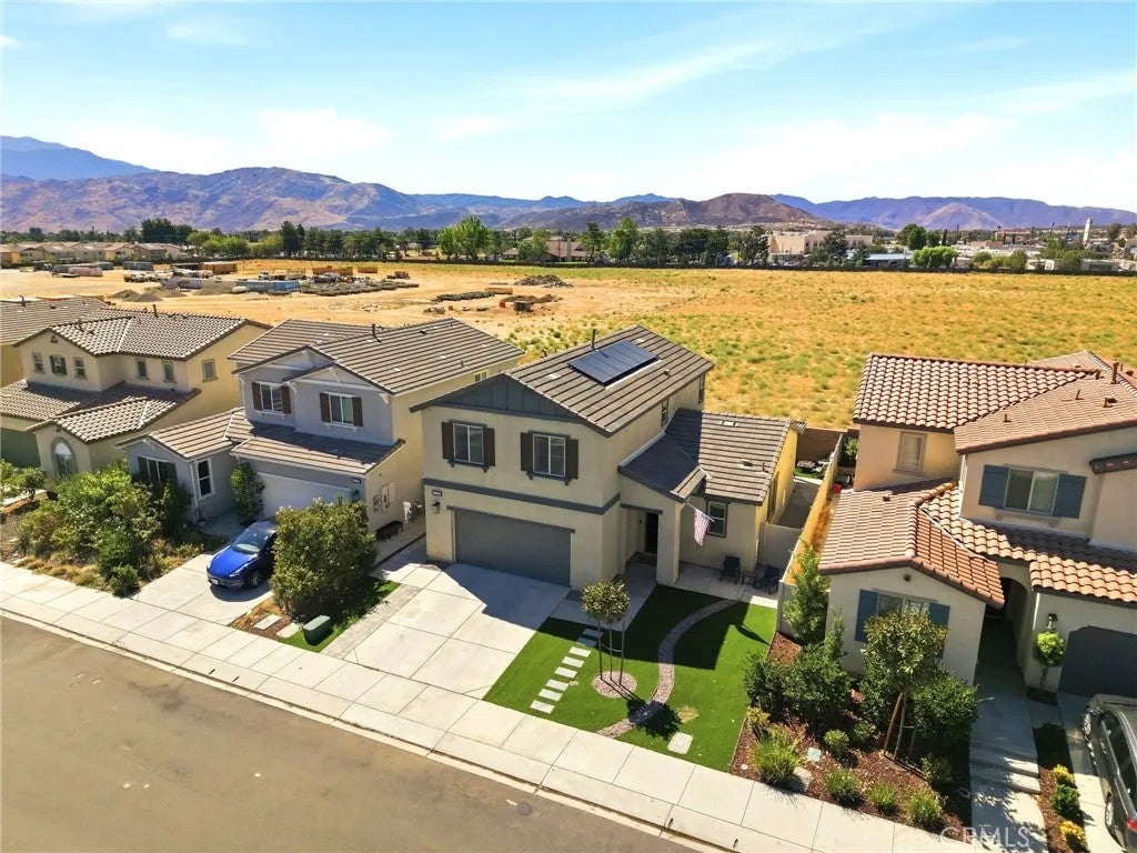 6286 Mariposa Drive