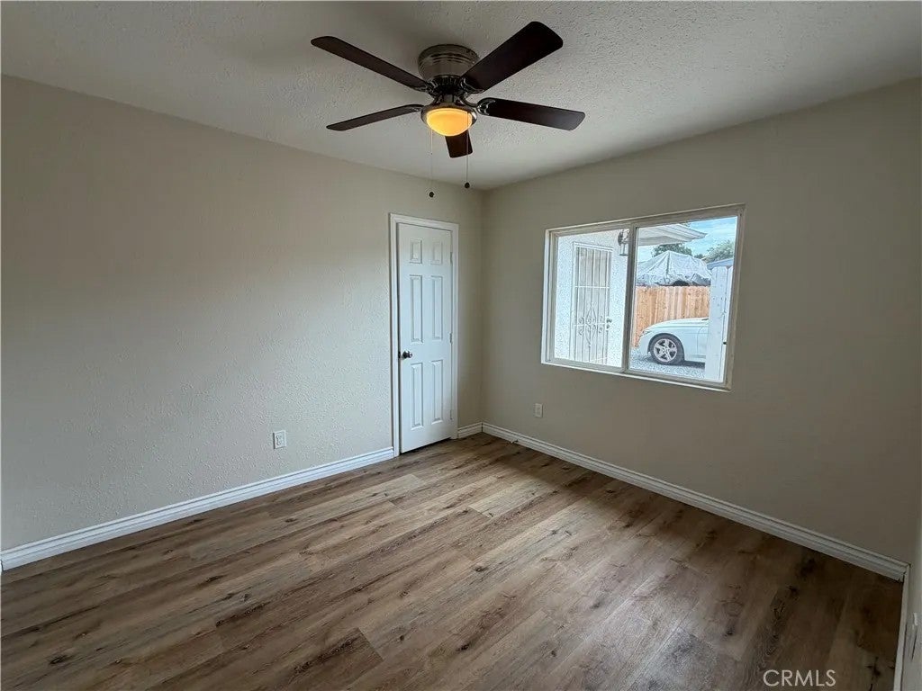1411 flag lane