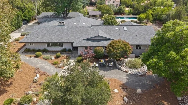 938 E Pomello Drive