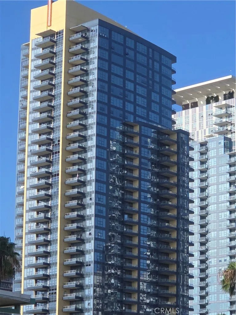 1325 Pacific Highway 1003