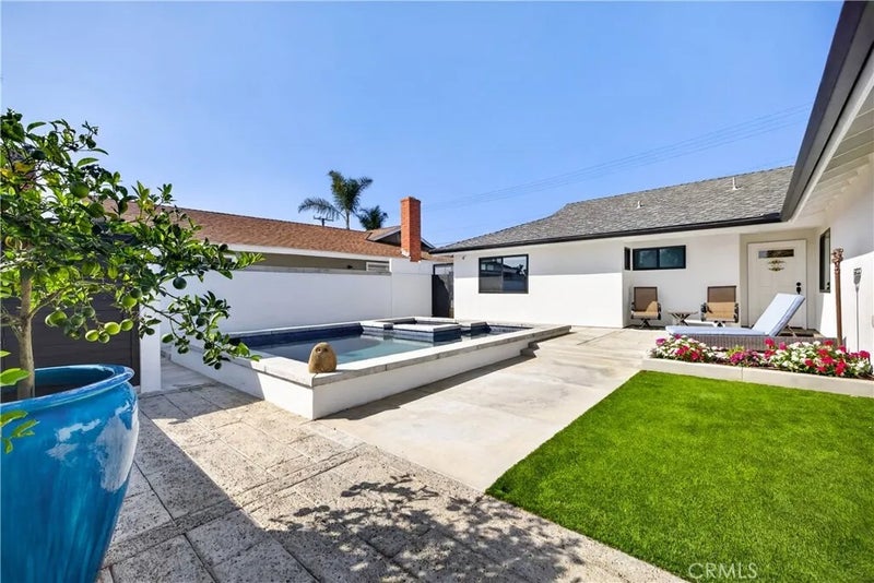 21311 Antiqua Lane
