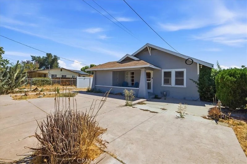 26180 Yale