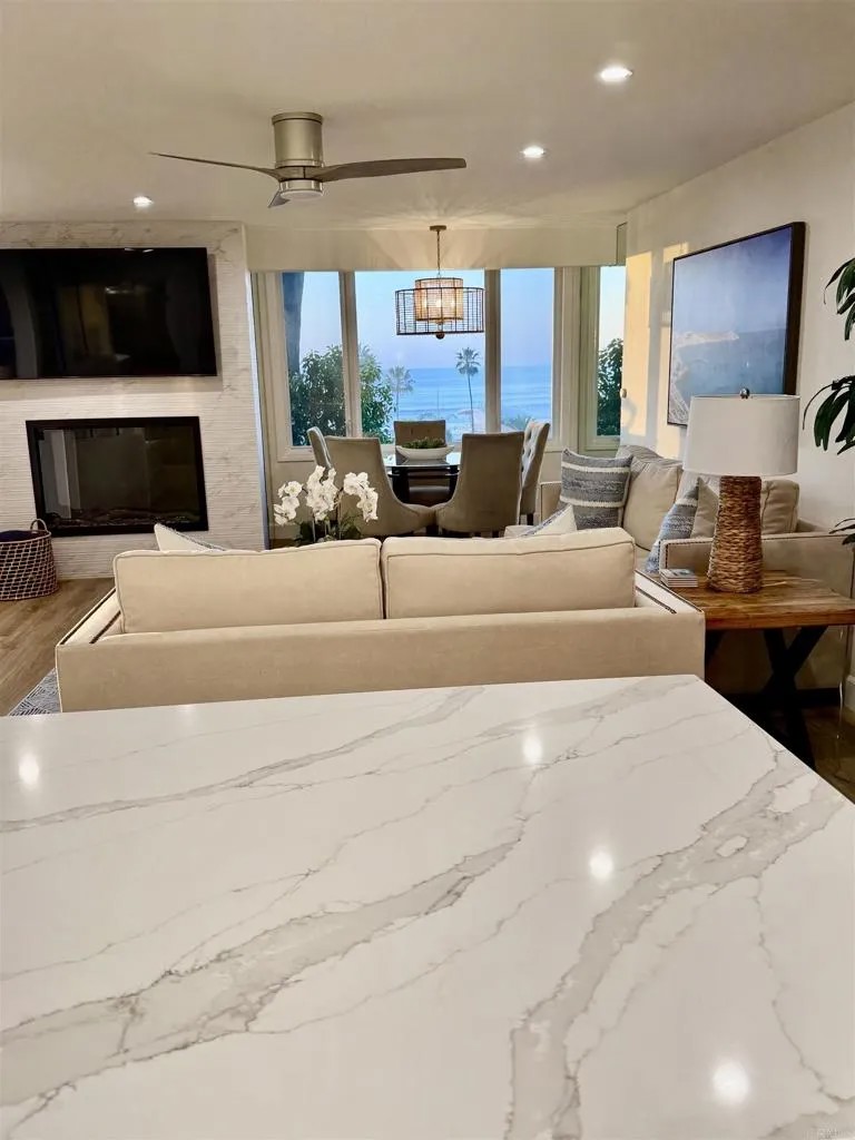 1562 Camino Del Mar 444