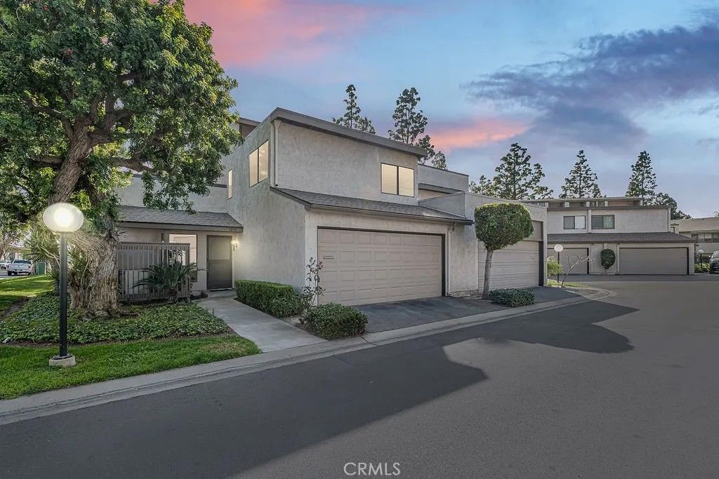 Photo of 3010 E Via Taranto, Anaheim, CA 92806 (MLS # OC26025894)