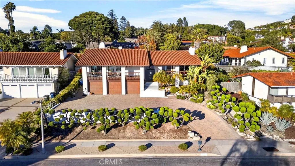 30060 Avenida Esplendida