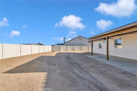 Tiny photo for 16618 Country Ranch Court, Victorville, CA 92392 (MLS # IG25273165)