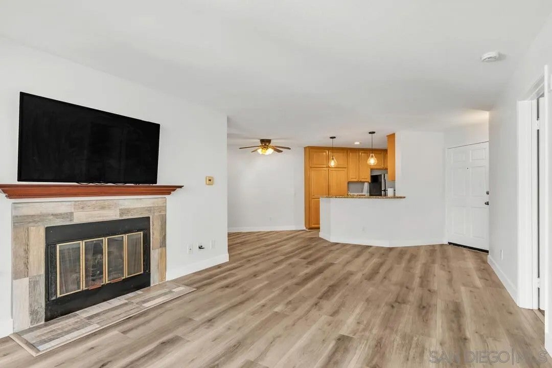 7247 Camino Degrazia # 43
