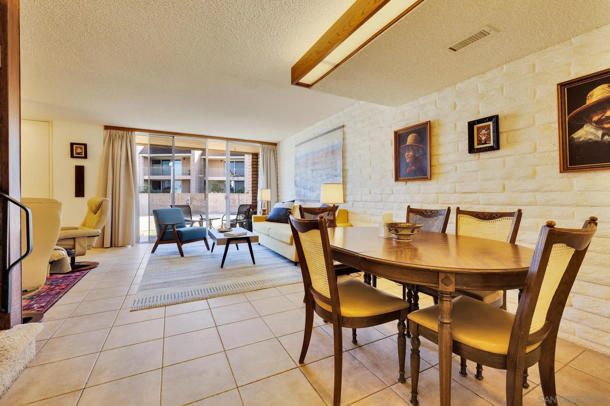549 Palm Canyon 23