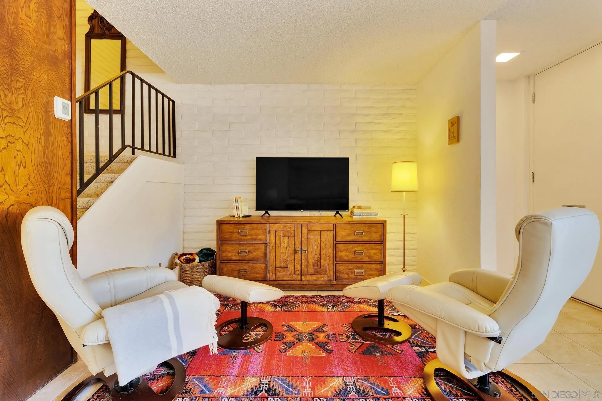 549 Palm Canyon 23