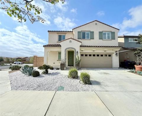 Photo of 16977 Red Tail Ln, Fontana, CA 92336 (MLS # HD26054776)