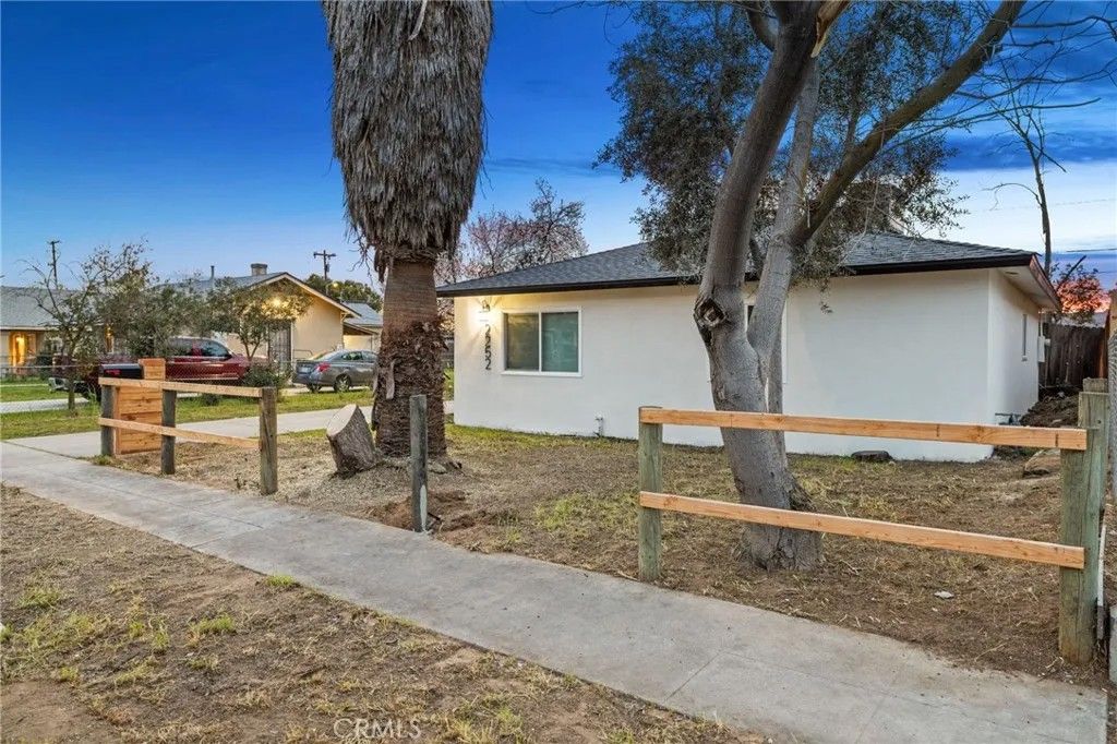 Photo of 2252 S Eunice Avenue, Fresno, CA 93706 (MLS # FR26034313)