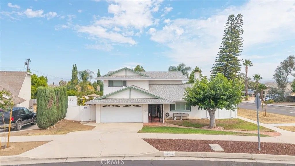 Photo of 2102 Beatrice Drive, Corona, CA 92879 (MLS # IG26040276)
