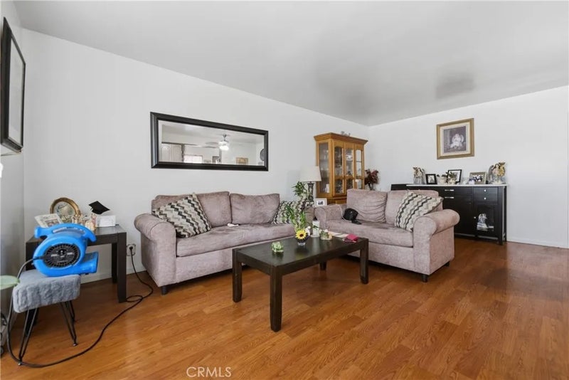 12738 Farnell