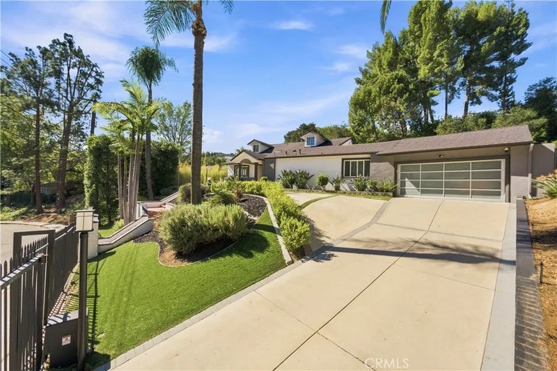 4223 Mooncrest Place