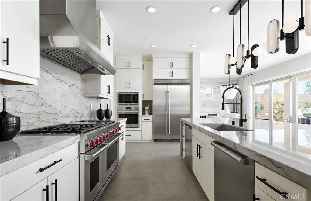 Photo of 11808 Canoga Avenue, Chatsworth, CA 91311 (MLS # IV26032725)