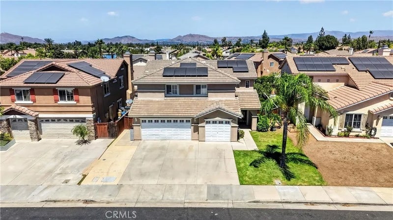 25890 Calle Fuego