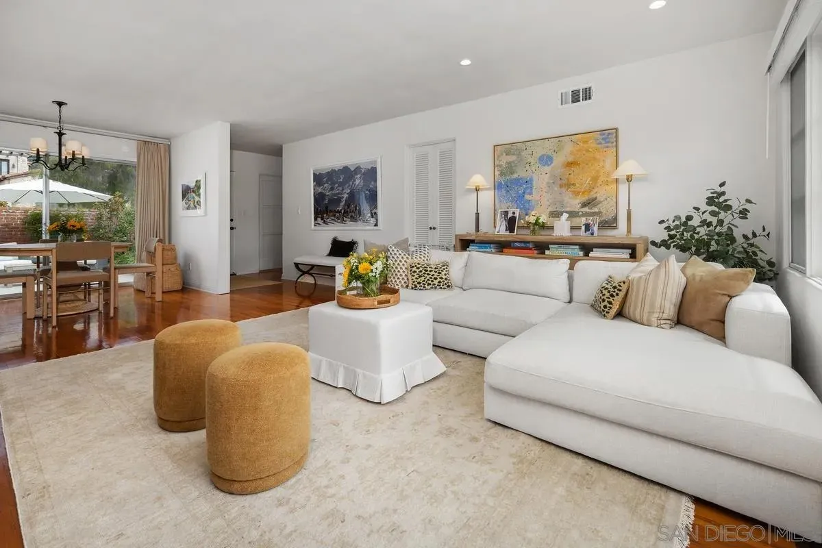 La Jolla, California 92037, United States, 3 Bedrooms Bedrooms, ,3 BathroomsBathrooms,Residential,Active,182943