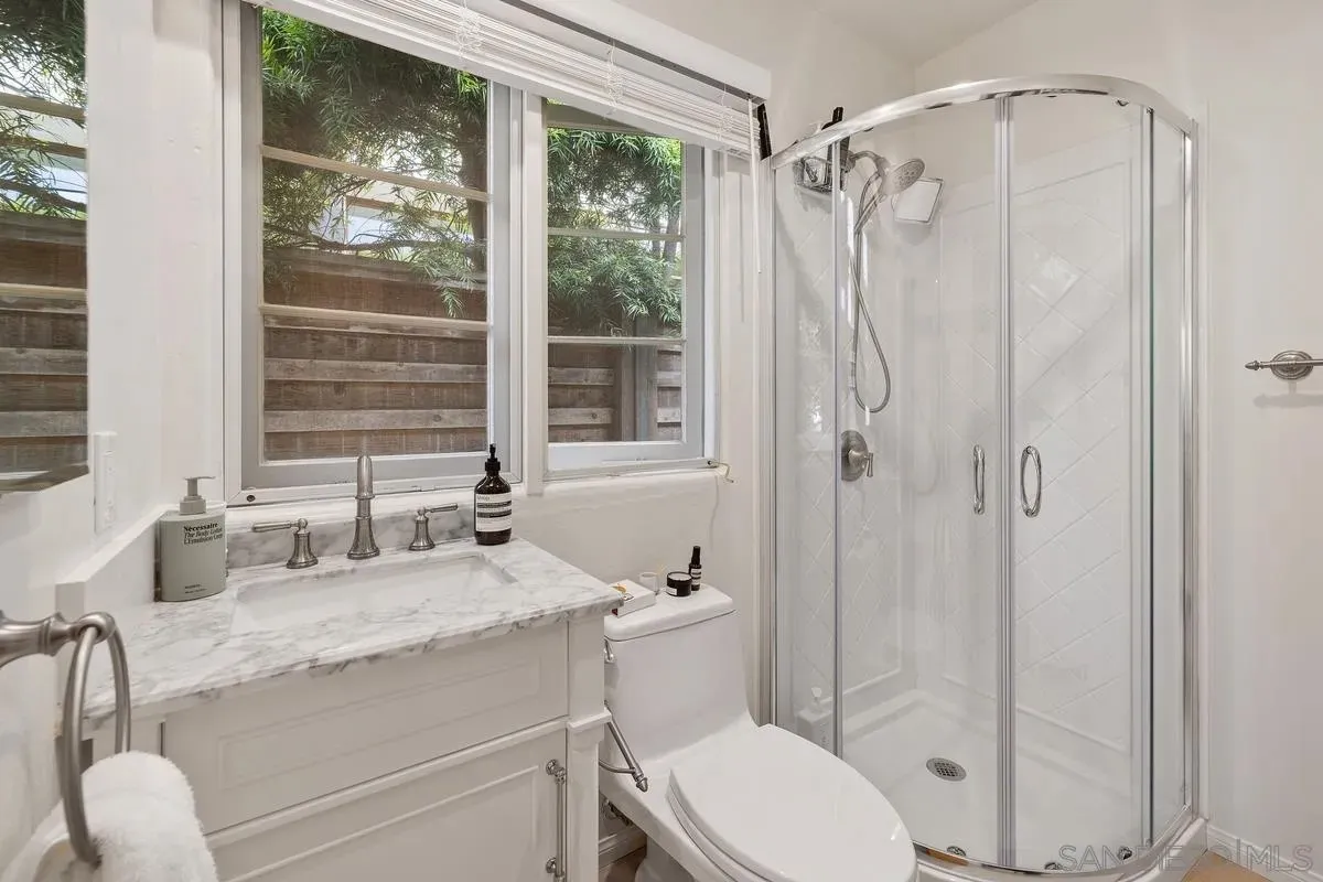 La Jolla, California 92037, United States, 3 Bedrooms Bedrooms, ,3 BathroomsBathrooms,Residential,Active,182943