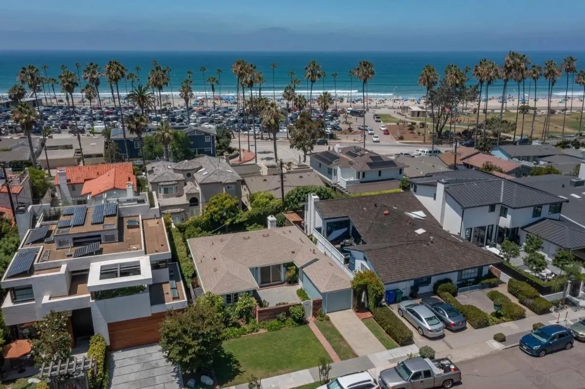 La Jolla, California 92037, United States, 3 Bedrooms Bedrooms, ,3 BathroomsBathrooms,Residential,Active,182943