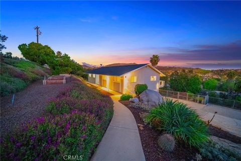 358 Sunrise Circle Vista CA 92084