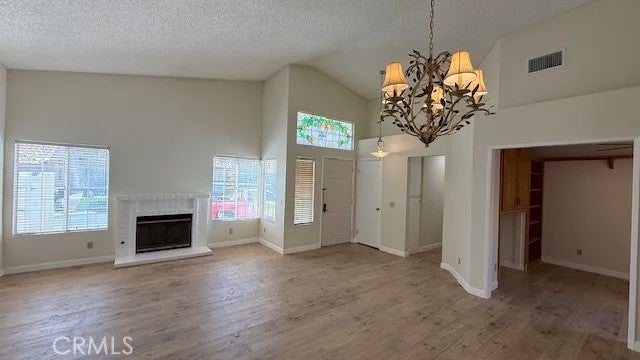 6384 Colonial