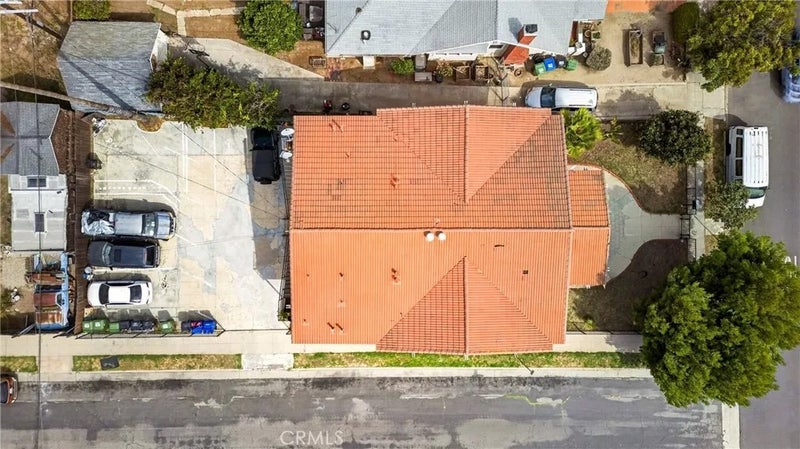 1417 3rd Avenue