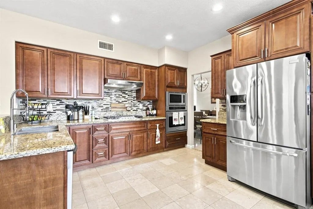 2336 Spanish Bay Rd