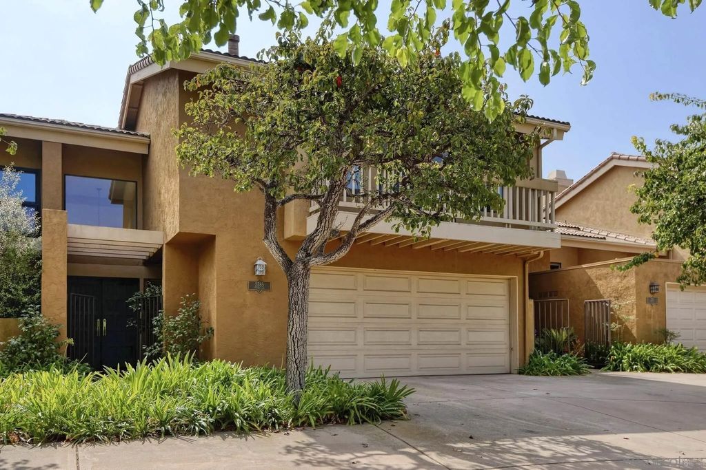 Photo of 2585 Caminito Muirfield, La Jolla, CA 92037 (MLS # 250033971)