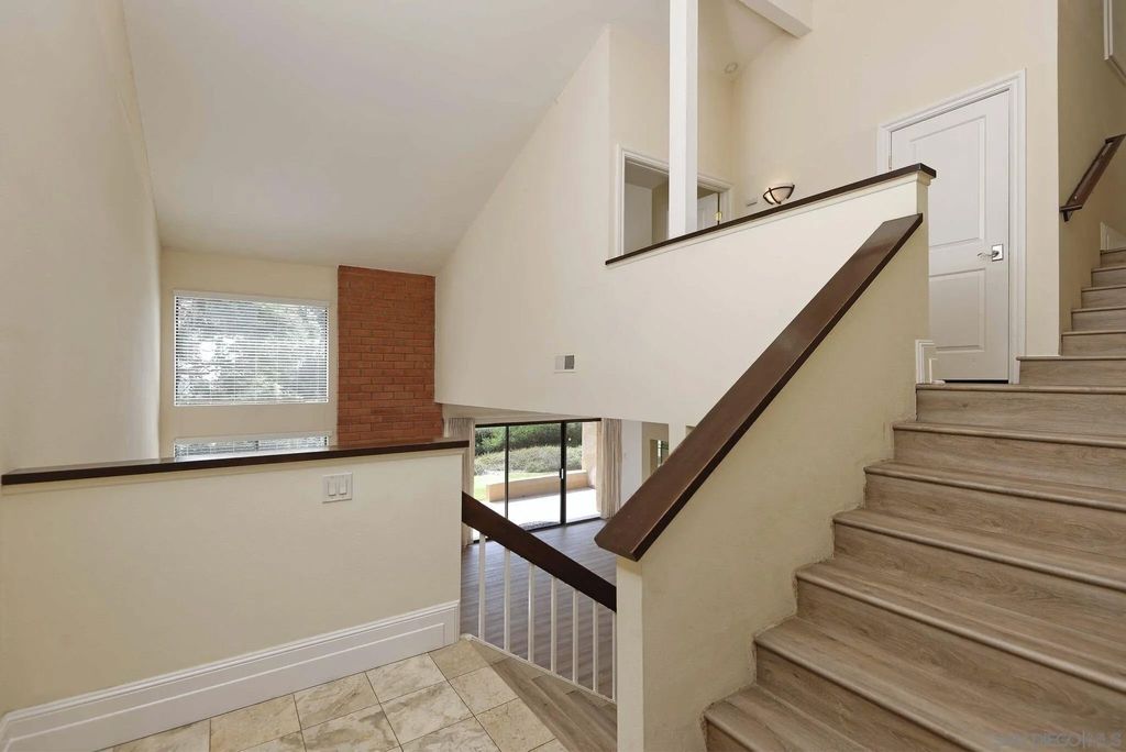 Photo of 2585 Caminito Muirfield, La Jolla, CA 92037 (MLS # 250033971)