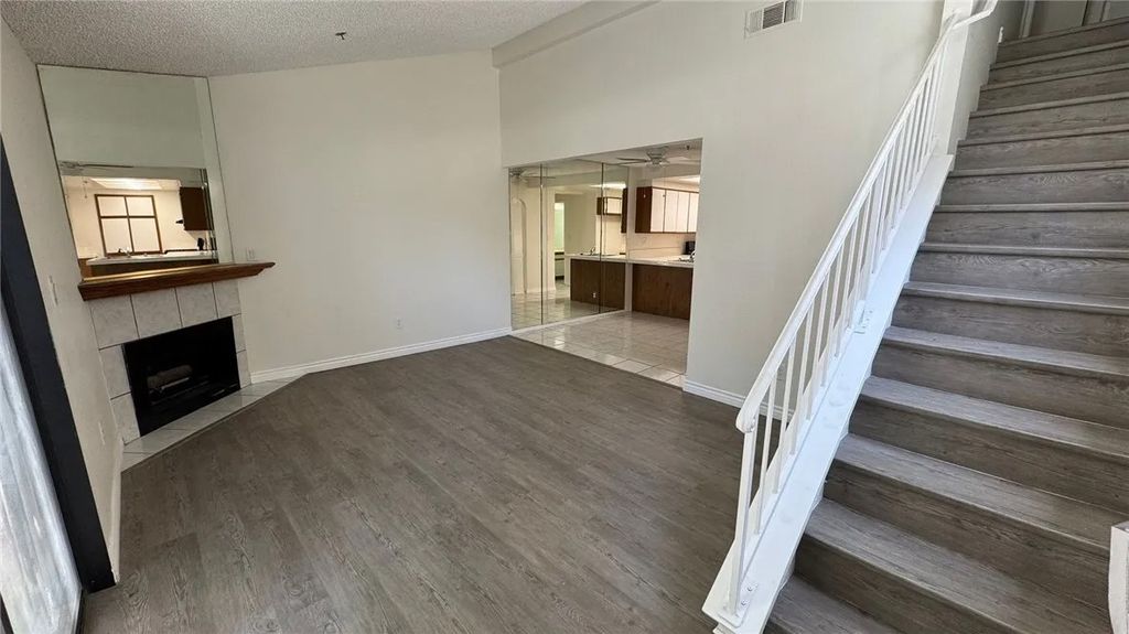 Photo of 44460 15th Street #13, Lancaster, CA 93535 (MLS # SR26012039)